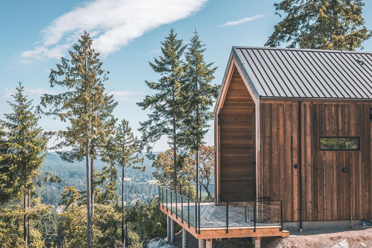 Modern prefabricated home designed to connect with its natural surroundings